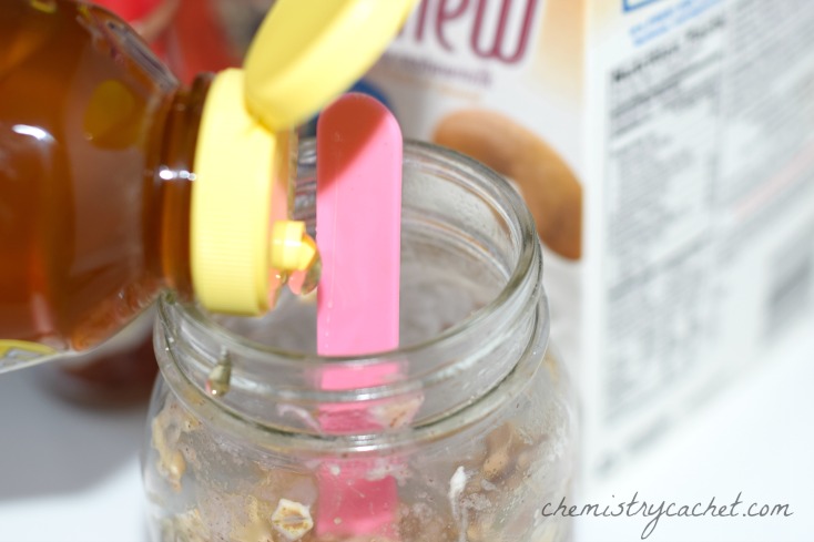 Easy Creamy Overnight Oats Recipe that is dairy-free too! Full of creamy cinnamon and honey flavor, with banana and @enjoylifefoods seed and fruit mix. Details on chemistrycachet.com