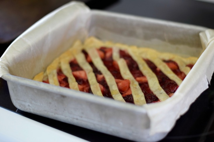 Dairy-free Cranberry Pie Bar Recipe with a hint of sweet apple. These dairy-free cranberry pie bars are perfect for the holidays! Gluten-free option too on chemistrycachet.com