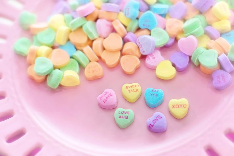 How to Host the Sweetest Valentine’s Day Party for You and Your Girlfriends