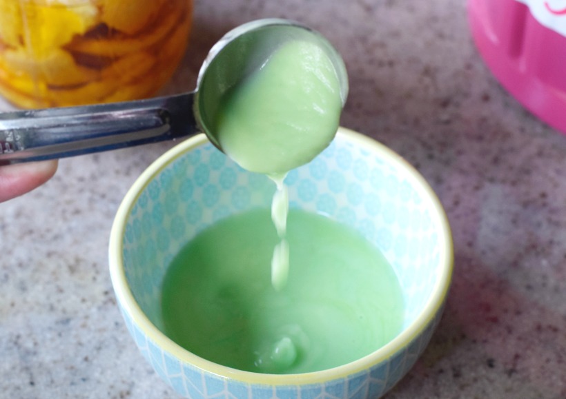 Chemistry Hacks for the Home Homemade Soft Scrub Recipe. Very effective for cleaning and better than store-bought on chemistrycachet.com