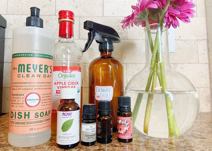 ingredients for diy fly and gnat repellent spray