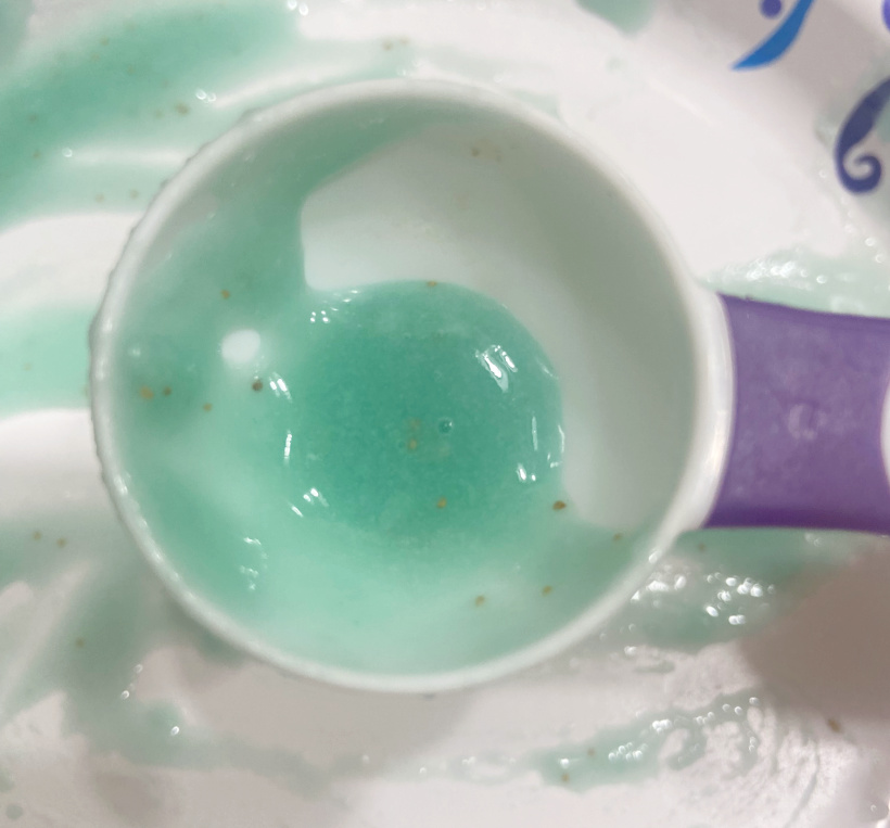 mixing up a simple jelly mask