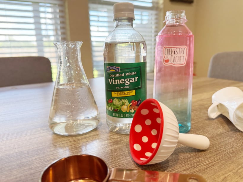 vinegar and water for a homemade glass shower door cleaning spray