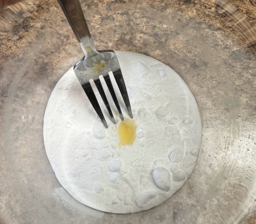 mixing homemade toilet cleaning powder