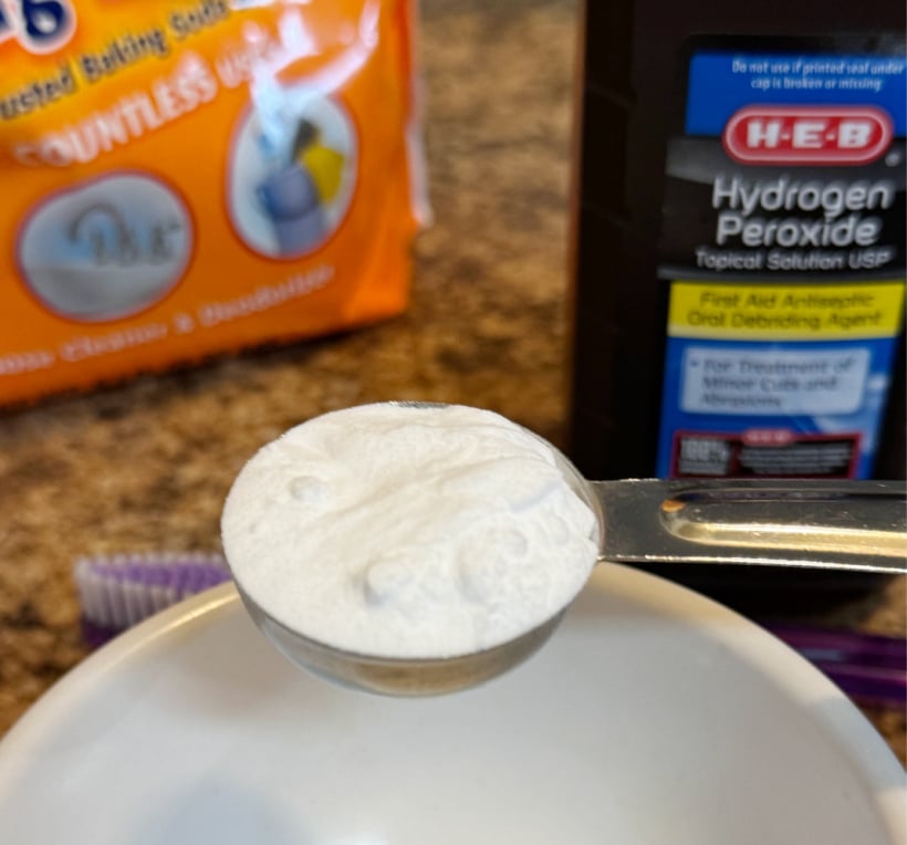sink cleaning hacks with baking soda and peroxide